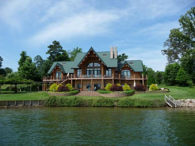 Lakefront Vacation Home