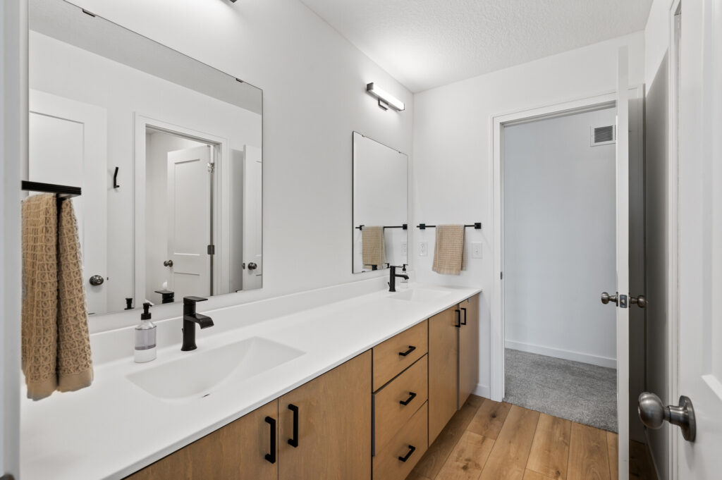 51 9648 8th53 mls
