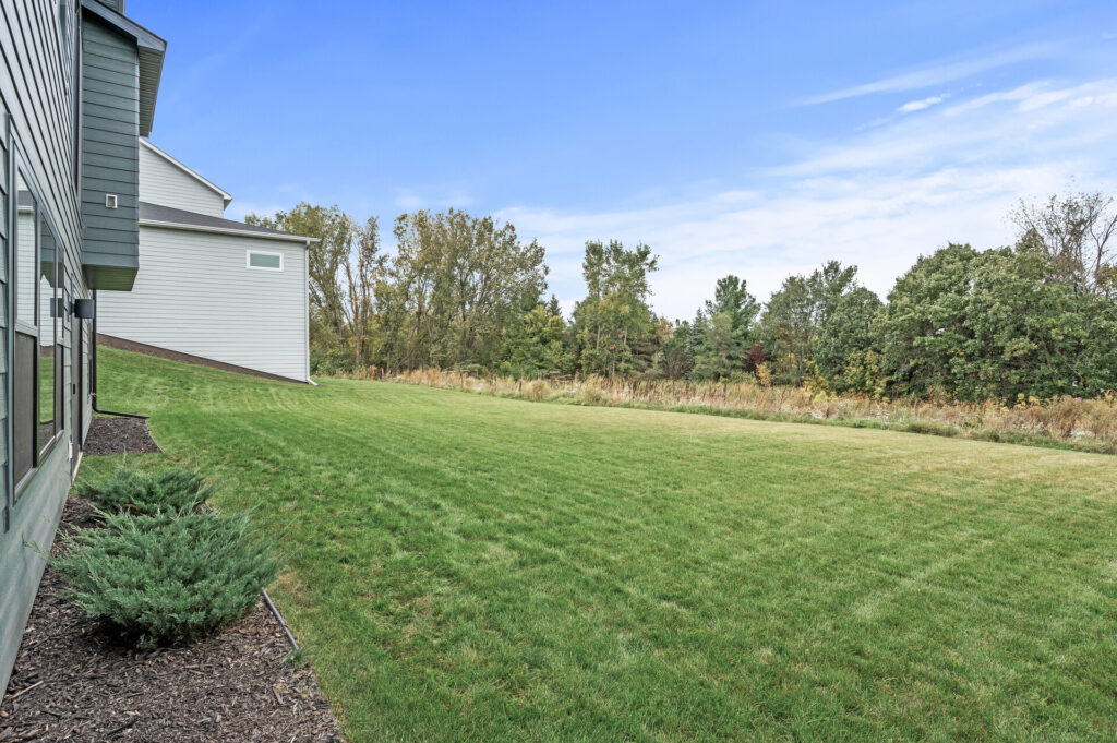 70 9648 8th73 mls