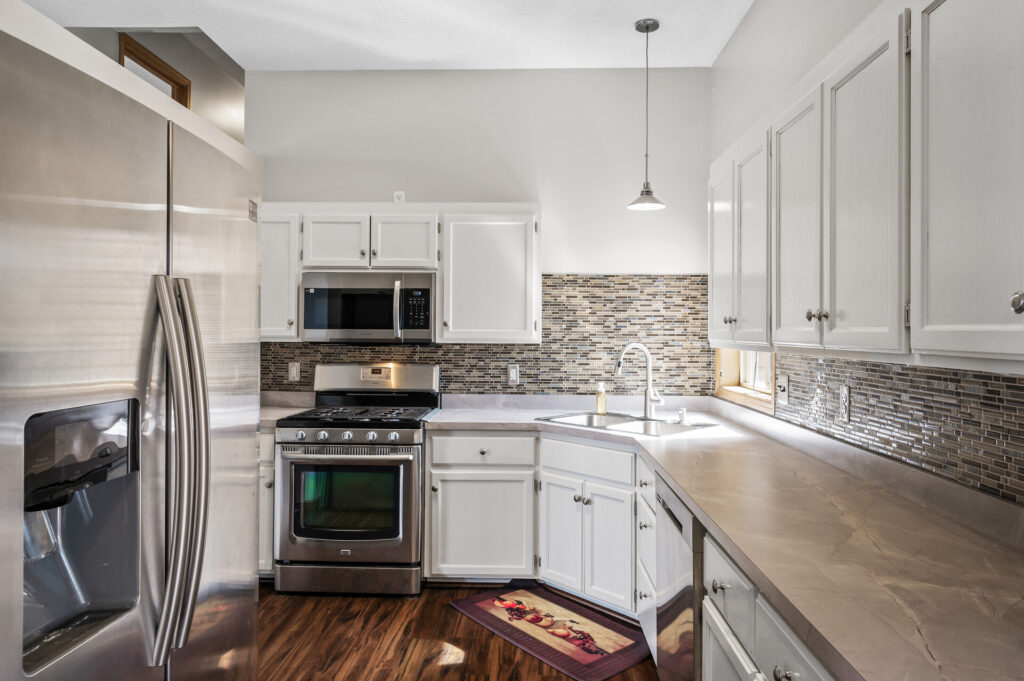 11 15294 Avocet St NW11 mls
