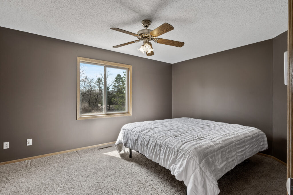16 15294 Avocet St NW16 mls