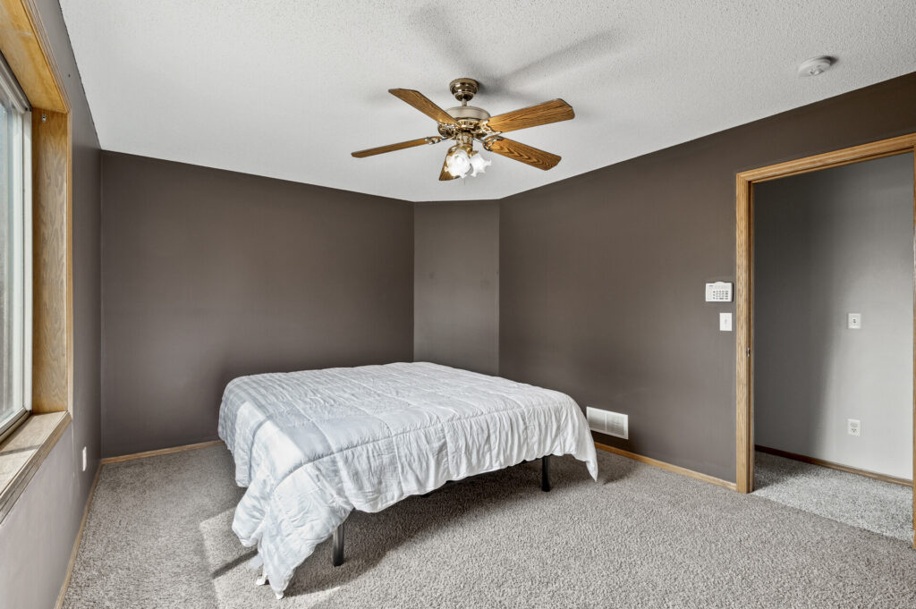 17 15294 Avocet St NW17 mls