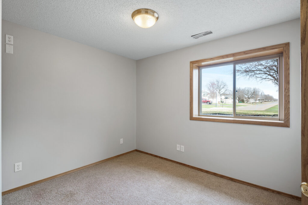 23 15294 Avocet St NW23 mls