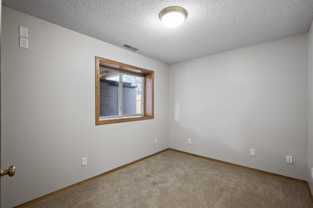 27 15294 Avocet St NW26 mls