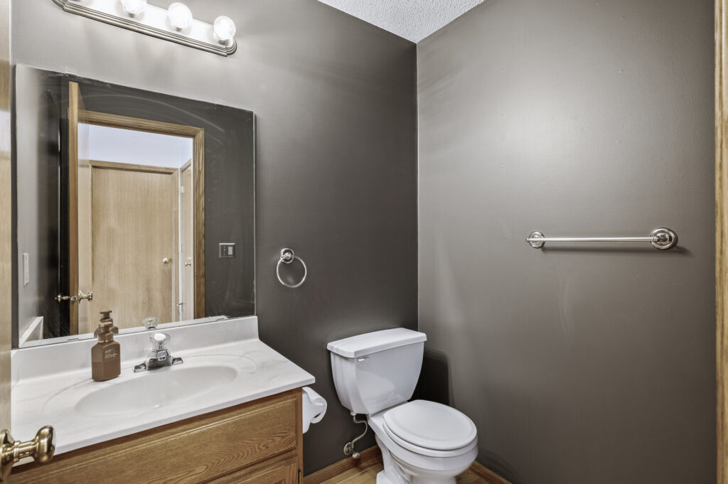 40 15294 Avocet St NW37 mls