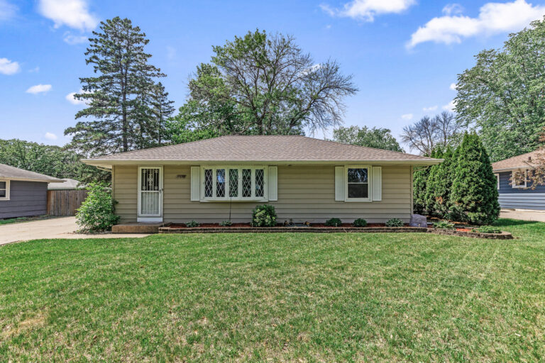 11510 Larch St NW, Coon Rapids 1 01 11510 Larch5 mls