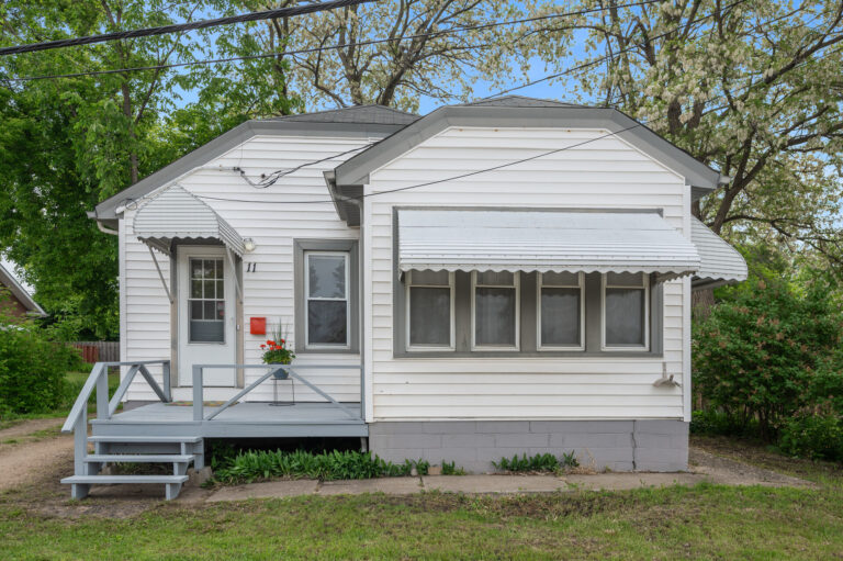 11 Blake Rd S, Hopkins 1 01 11 Blake1 mls