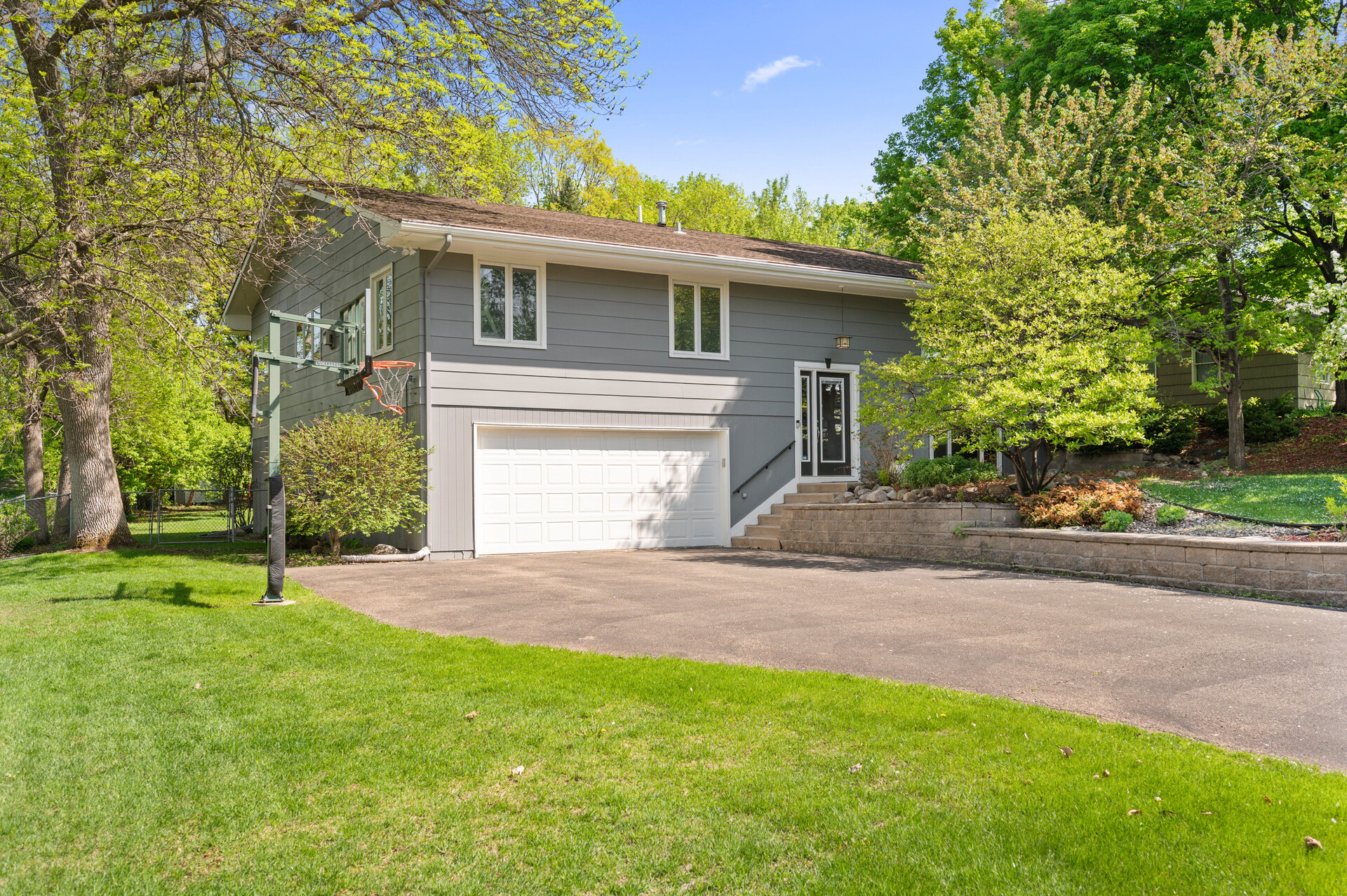 01 9610 28th3 mls