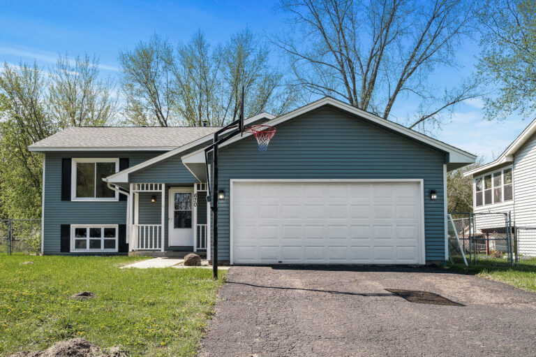 670 Doris Ave, Shoreview 1 03 670 Doris3 mls