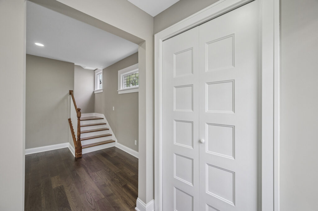 08 425 E 36th St8 mls
