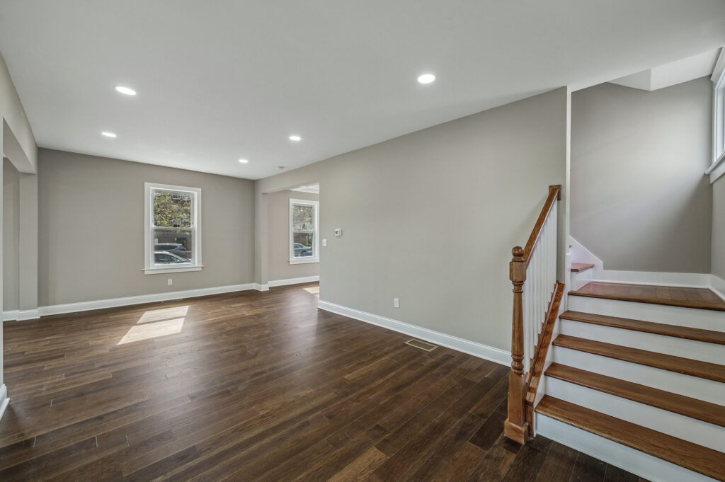 09 425 E 36th St9 mls