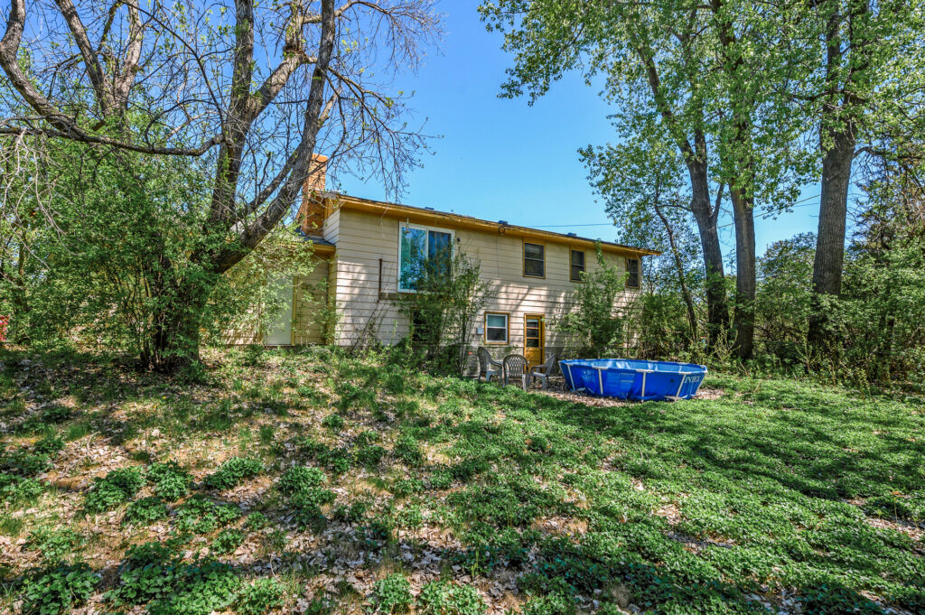 10 4209 81st10 mls