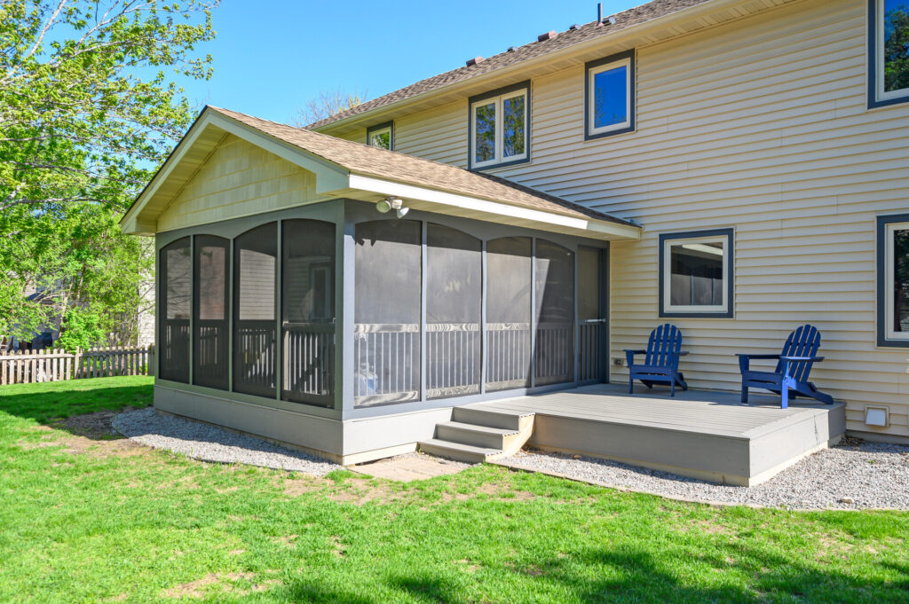 11 165 Cottonwood11 mls