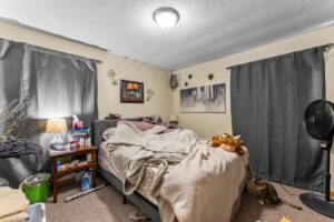12 - 310 Holmes Ave