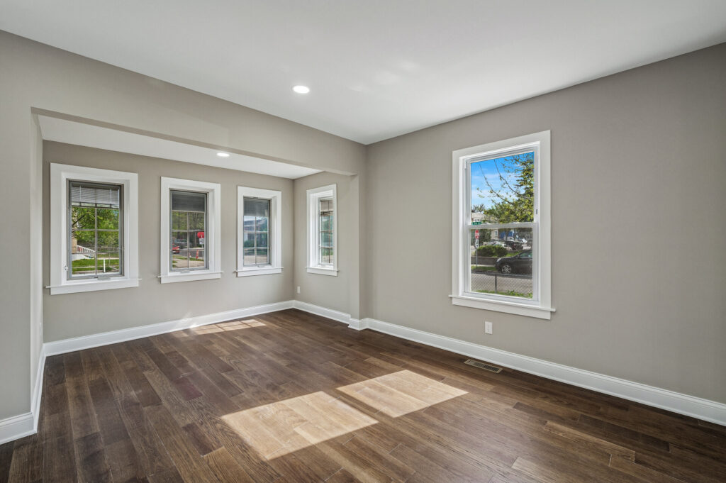 13 425 E 36th St12 mls