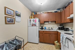 15 - 310 Holmes Ave