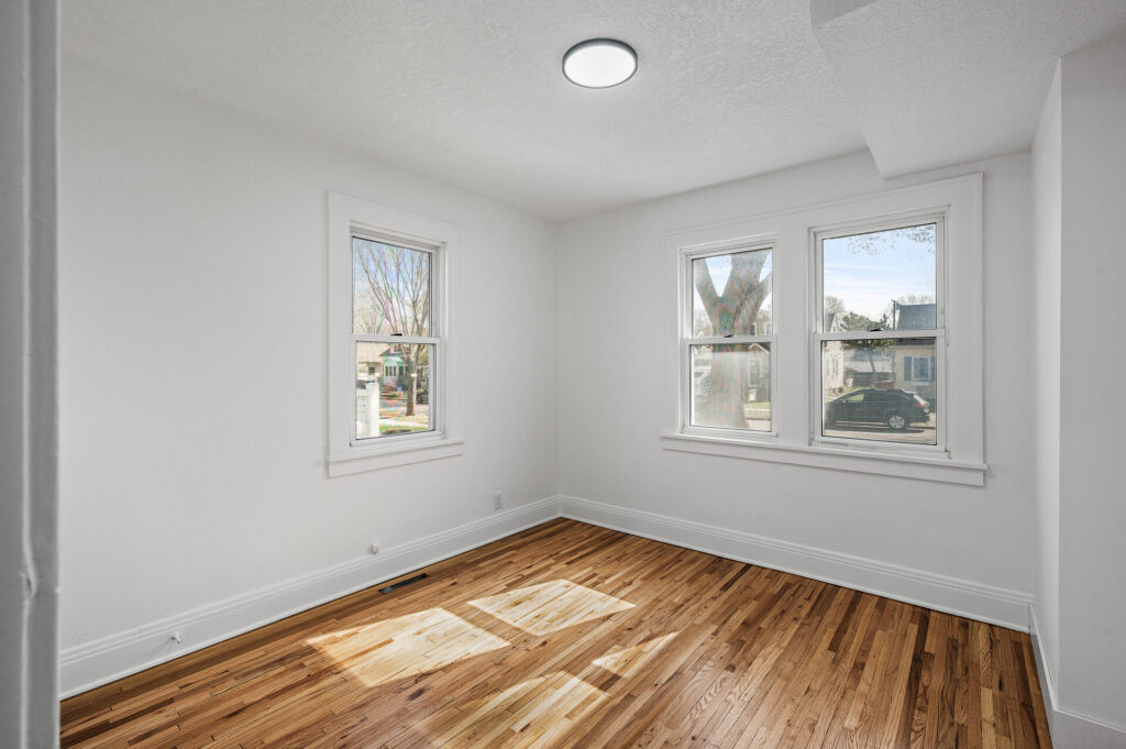 15 401 Saratoga17 mls