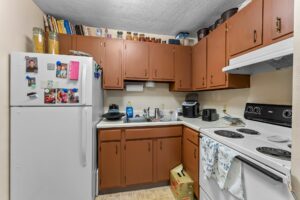 16 - 310 Holmes Ave