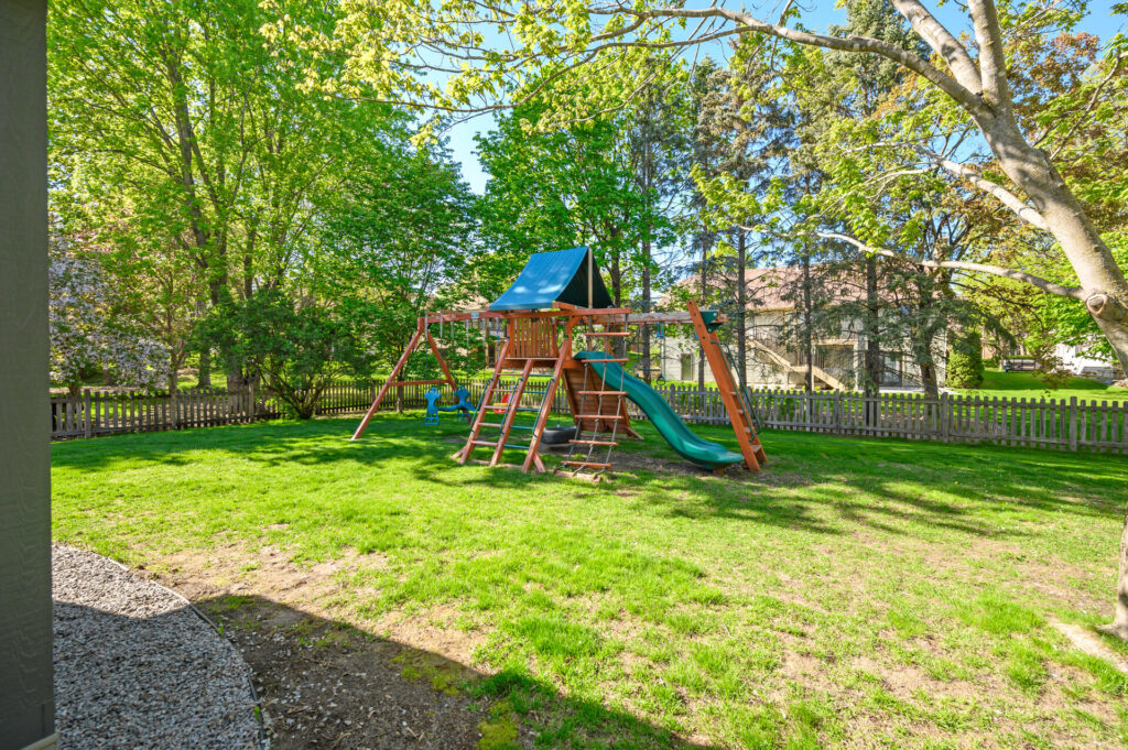 16 165 Cottonwood16 mls