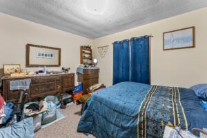 17 - 310 Holmes Ave