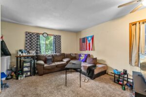20 - 310 Holmes Ave