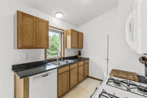 24_1980_Downing_Ave24_mls