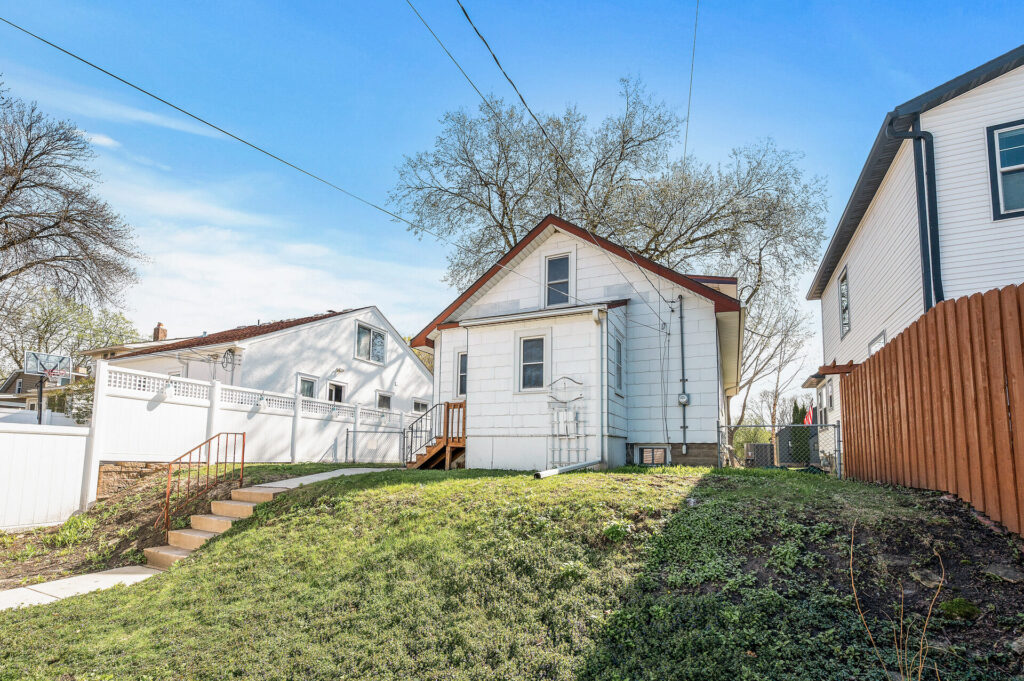 28 401 Saratoga28 mls