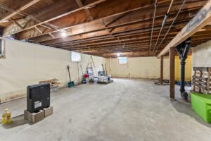 31 - 310 Holmes Ave