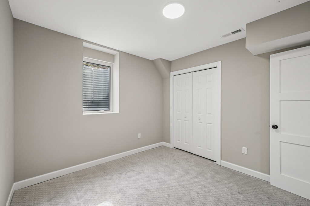 35 425 E 36th St31 mls