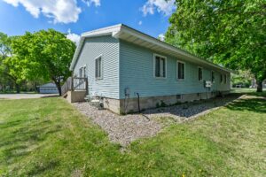 38 - 310 Holmes Ave