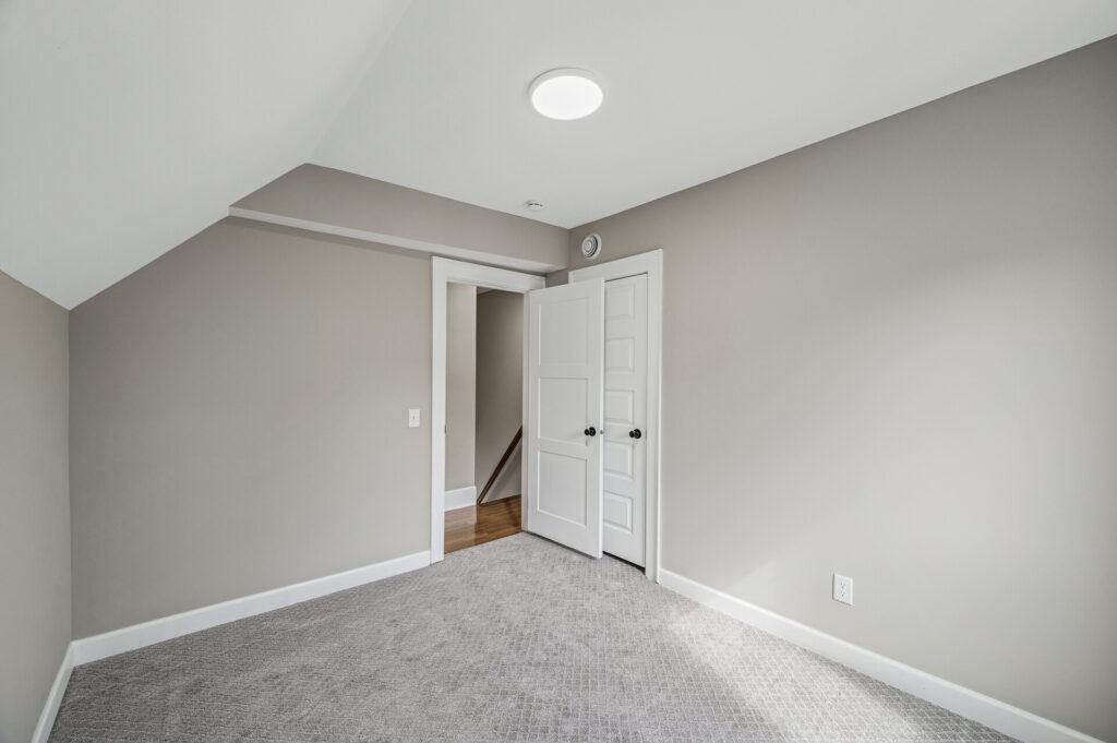 41 425 E 36th St36 mls