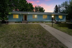5 - 310 Holmes Ave