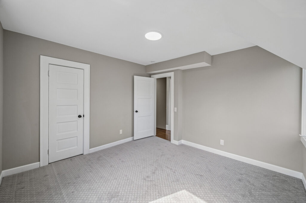 51 425 E 36th St44 mls