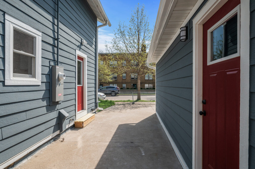 53 425 E 36th St46 mls