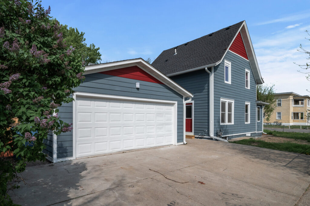 54 425 E 36th St47 mls