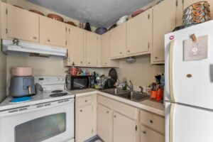 6 - 310 Holmes Ave