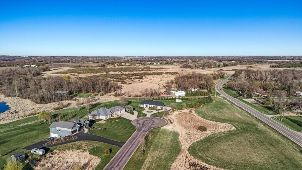 73 10906 Whitetail6 mls