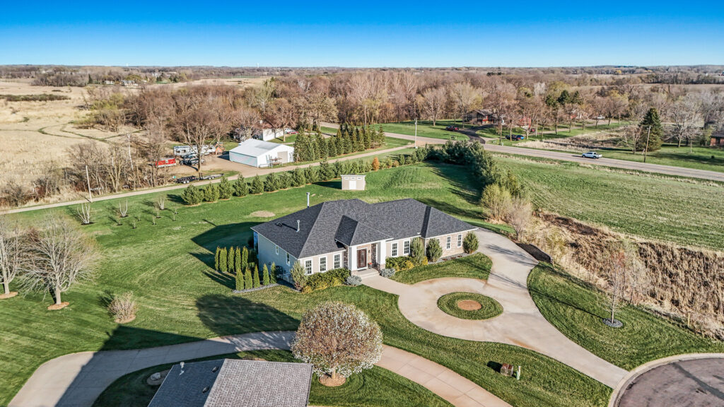75 10906 Whitetail8 mls