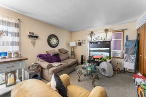 8 - 310 Holmes Ave