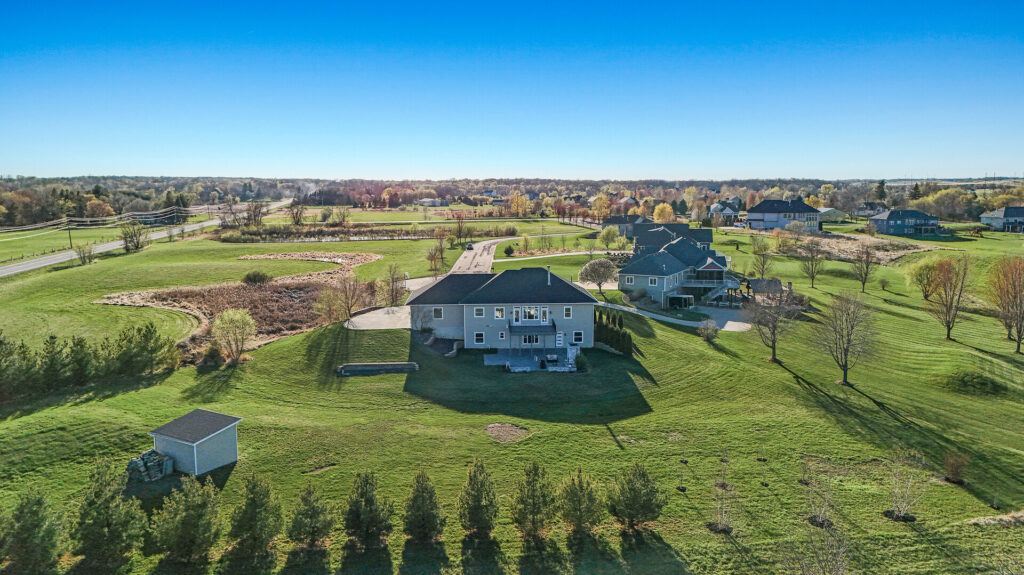 80 10906 Whitetail13 mls