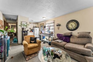 9 - 310 Holmes Ave