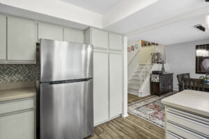 17_37_Birnamwood_Dr20_mls